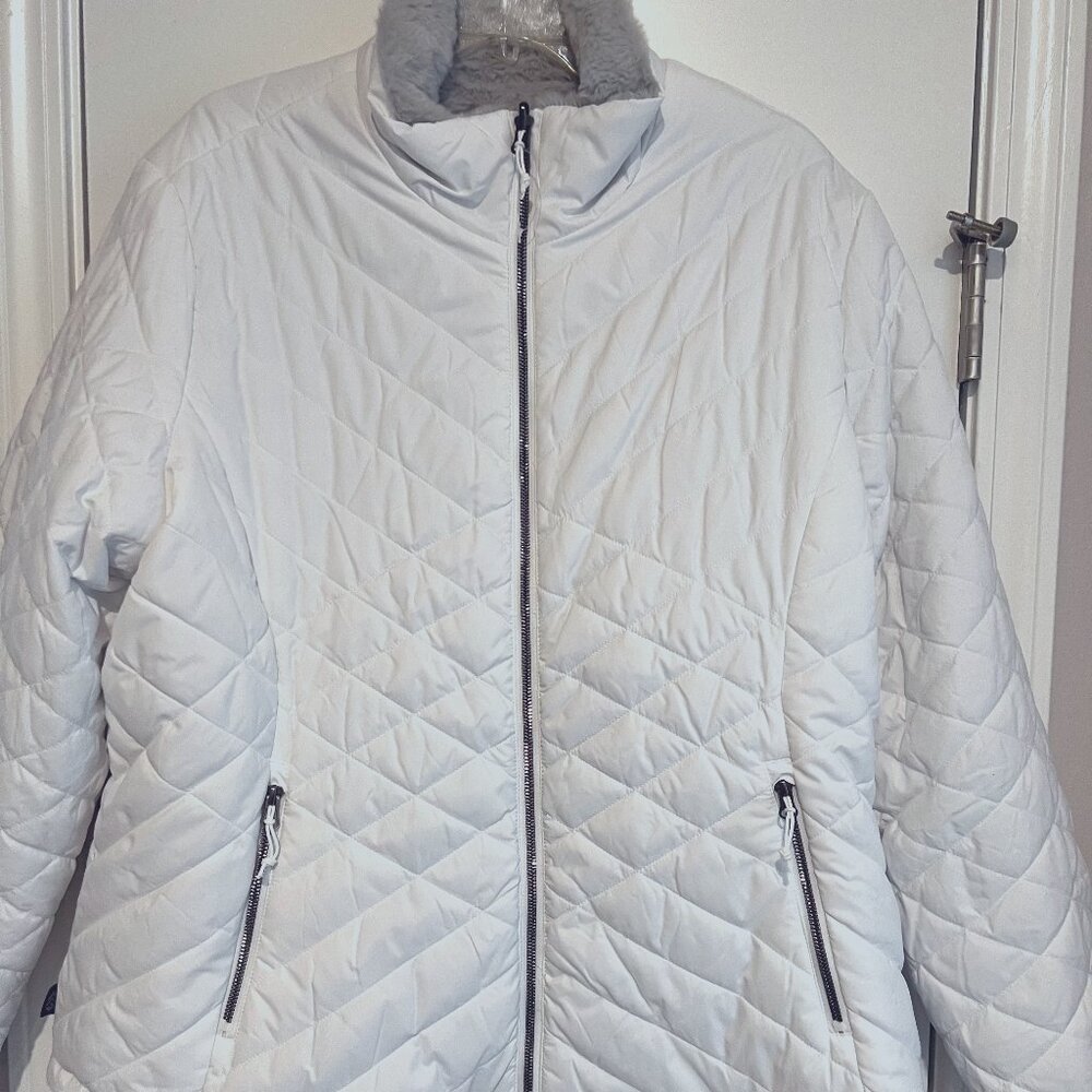 Free Country White Quilted/Fur Ladies Jacket